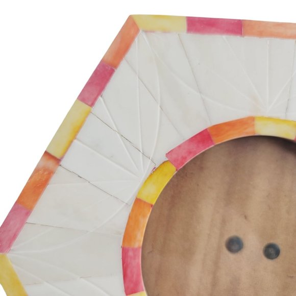 Pink Yellow & Orange Shell (?) and Wood Table Top Round Photo Picture Frame - Picture 2 of 8